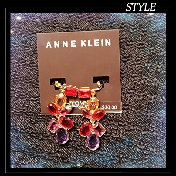 Clip on earrings - Picture 1 of 1